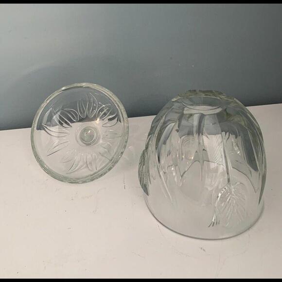 Embossed Tulip Candy Biscuit Dish w/ Lid 8” Tall Leaves Glass Flowers Floral - Picture 9 of 15